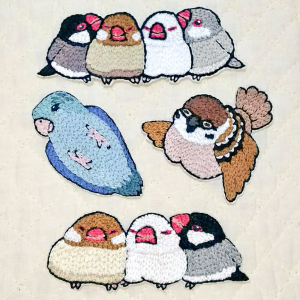 刺繍したものをアップリケにしました