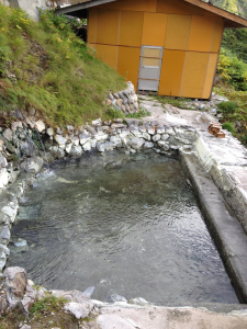 白馬三山鑓ヶ岳の温泉。